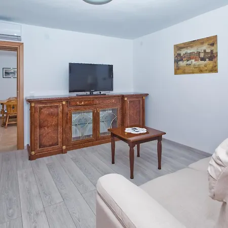 Apartment Peaceful Old Town With Sea And Sunrise Views