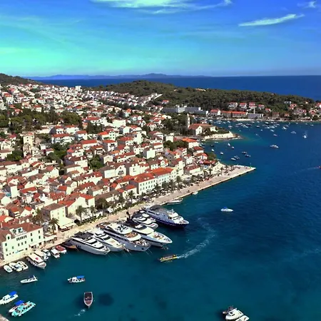 Peaceful Old Town With Sea And Sunrise Views Daire *