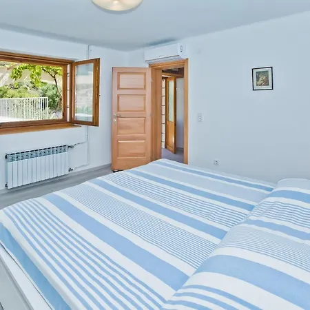 Peaceful Old Town With Sea And Sunrise Views Appartement *