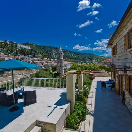 Peaceful Old Town With Sea And Sunrise Views Appartement
