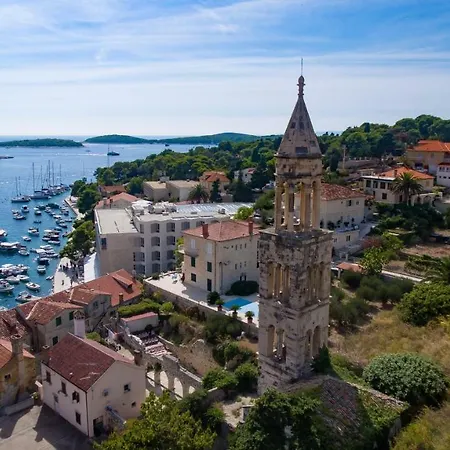 Peaceful Old Town With Sea And Sunrise Views Appartement Hvar Town